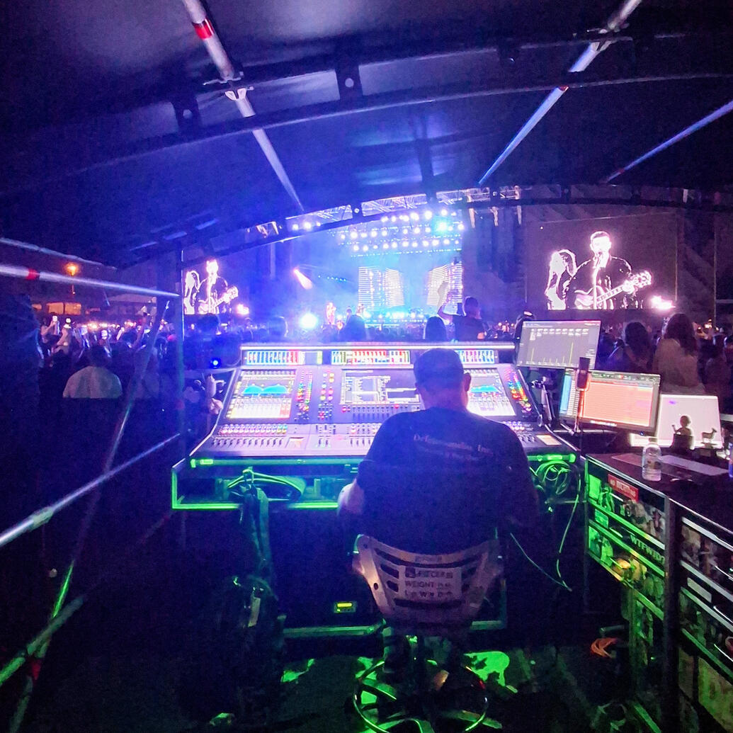 Justin Timberlake @ İstanbul (System Designer &amp; Engineer)